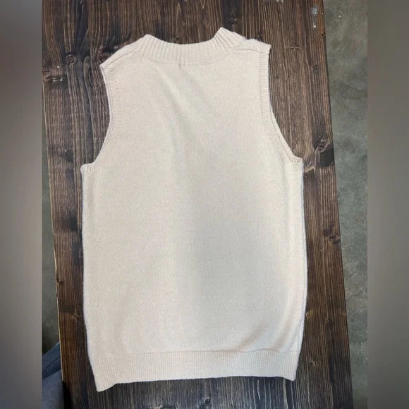 Women’s Cream Sweater Vest - Picture 3 of 4